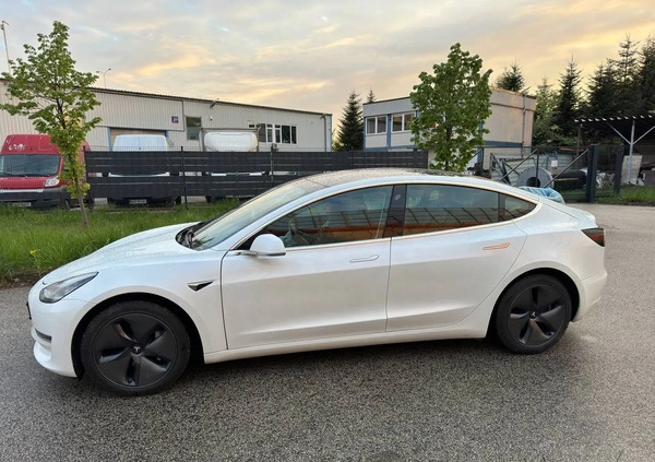 Tesla Model 3 cena 120000 przebieg: 46000, rok produkcji 2020 z Warszawa małe 436